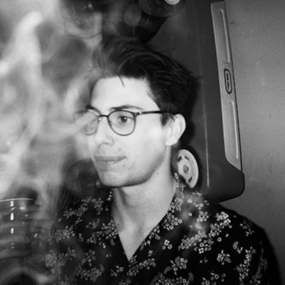 Meet your Posher, Bailey - Picture 1 of 1